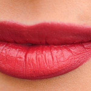 Preenchimento labial: benefícios, duração, como é feito e riscos